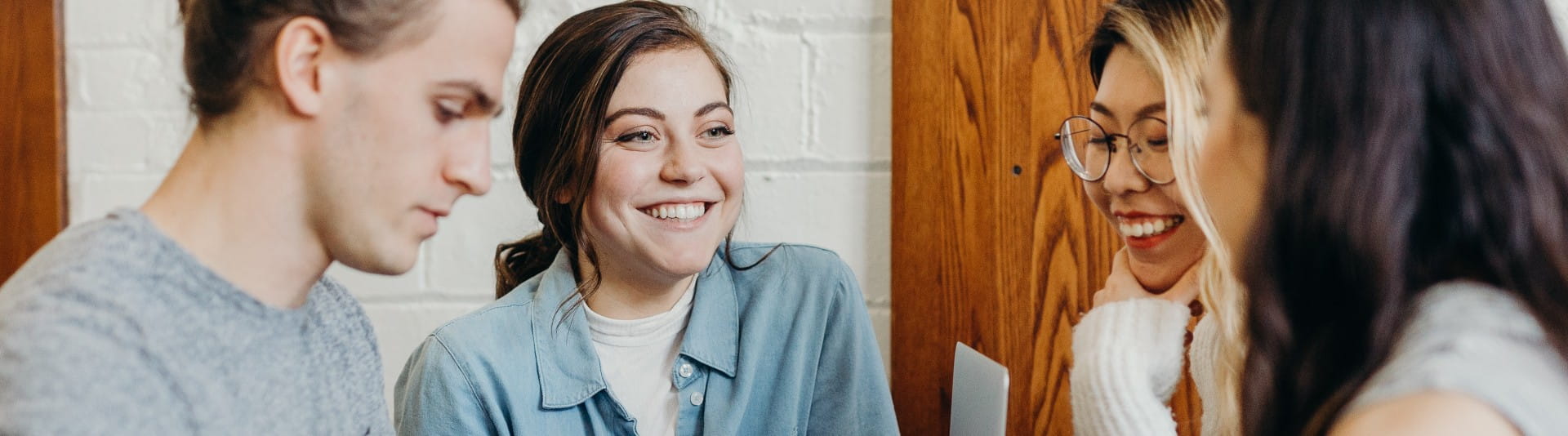 BANNER IMAGE - Friends at Work