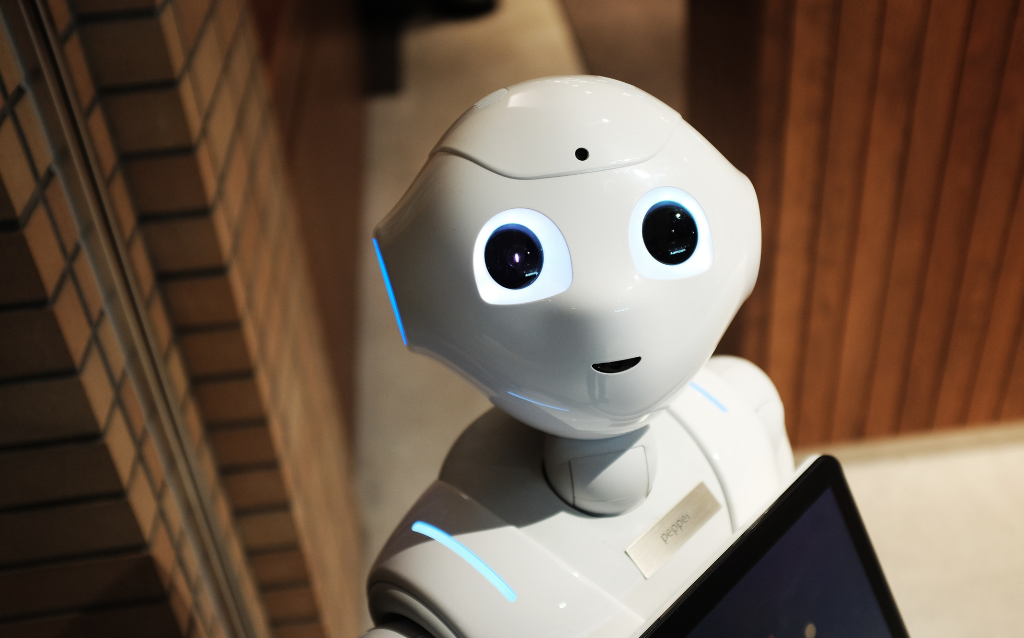 Robots Boost Upskilling at Amazon TOP 5 Trends From The World Of Work
