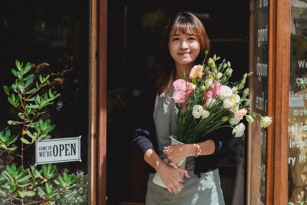 How can leaders make a new 4 day work week a success